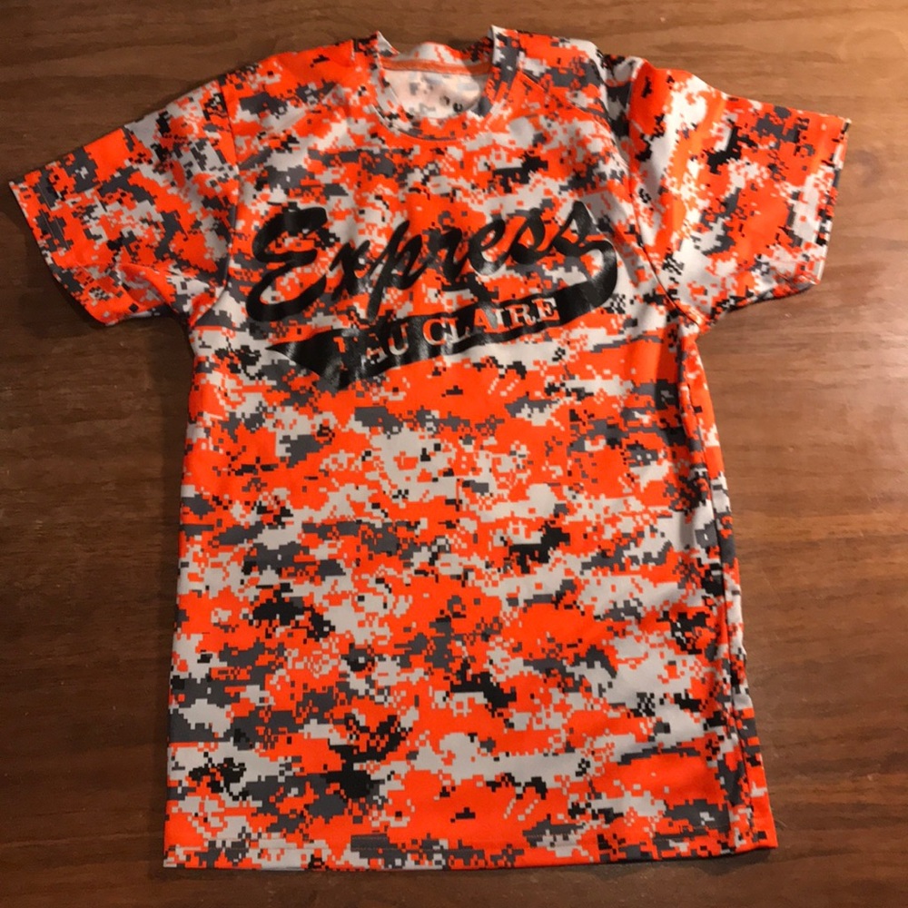 Orange and black como shirt